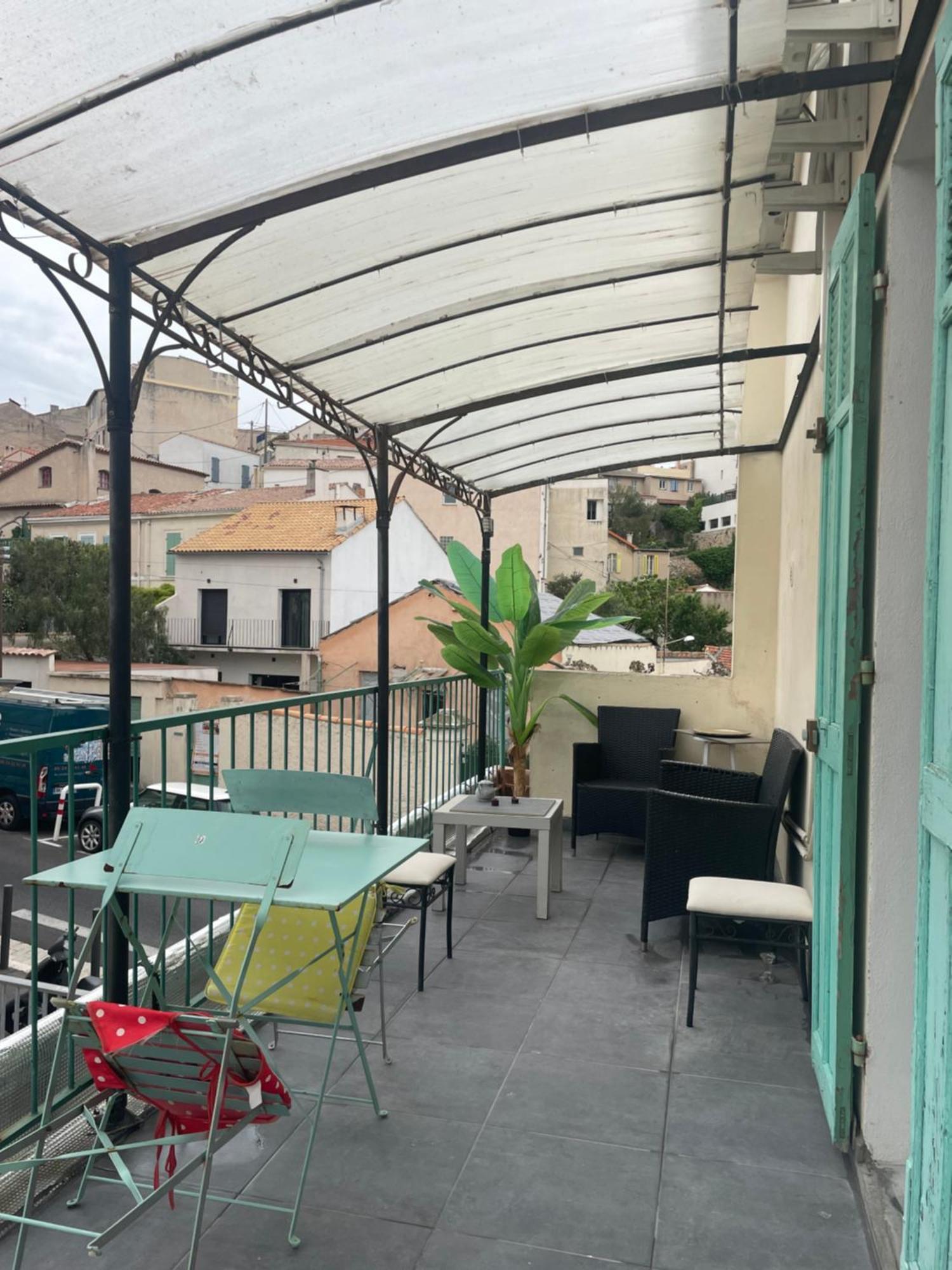 Stud Terras Ville Corniche 2 Pers Stat Gratuit Rue Modif Suivt Possib Et Accord Exclusif Марсель Экстерьер фото