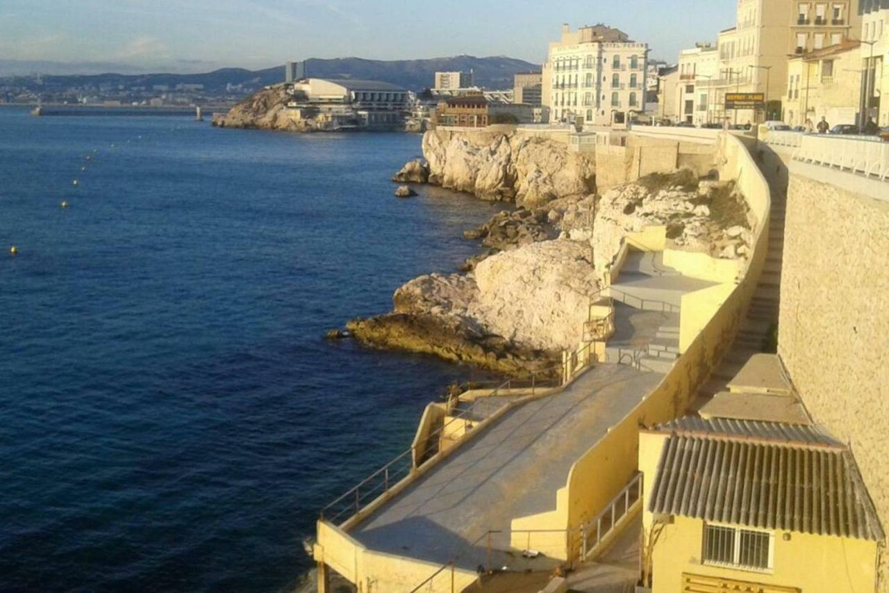 Stud Terras Ville Corniche 2 Pers Stat Gratuit Rue Modif Suivt Possib Et Accord Exclusif Марсель Экстерьер фото