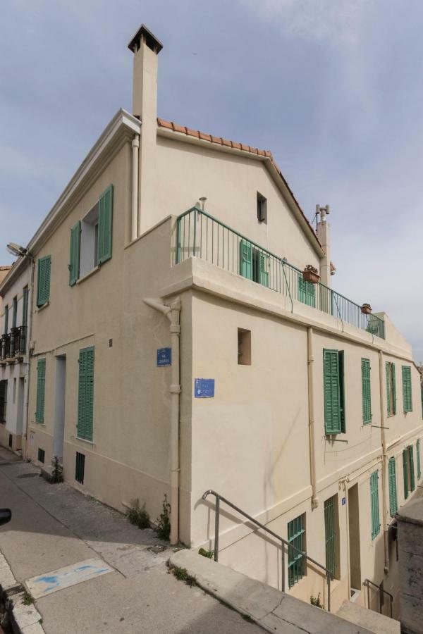 Stud Terras Ville Corniche 2 Pers Stat Gratuit Rue Modif Suivt Possib Et Accord Exclusif Марсель Экстерьер фото